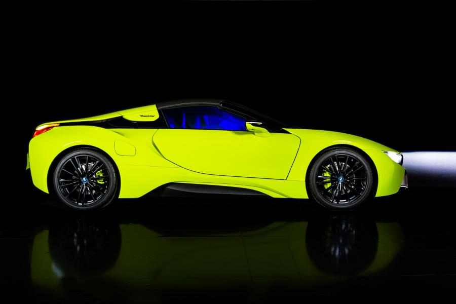  BMW i8 Roadster LimeLight Edition 2019 года  (фото 1 из 19)